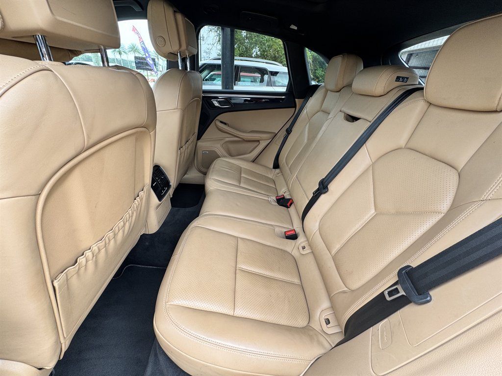 Used 2017 Porsche Macan S AWD/4WD image 12