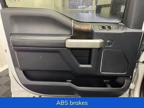 Used 2022 Ford F250 Lariat w/ FX4 Off-Road Package image 9