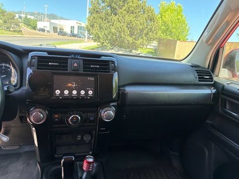 Used 2017 Toyota 4Runner TRD Pro AWD/4WD image 17