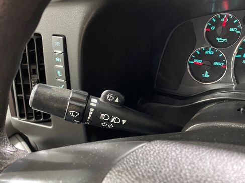 Used 2013 Chevrolet Express 1500 RWD image 15