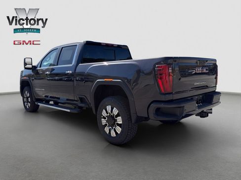 Used 2026 GMC Sierra 2500 Denali w/ Denali Reserve Package AWD/4WD image 14