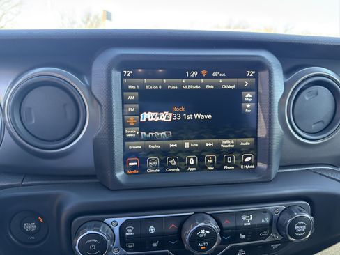 Certified 2023 Jeep Wrangler Unlimited w/ Cold Weather Group AWD/4WD image 23