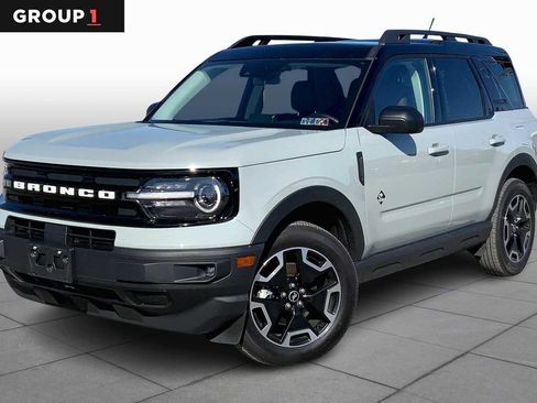 Used 2023 Ford Bronco Sport Outer Banks w/ Tech Package image 1