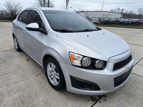 Used 2015 Chevrolet Sonic LS FWD image 3