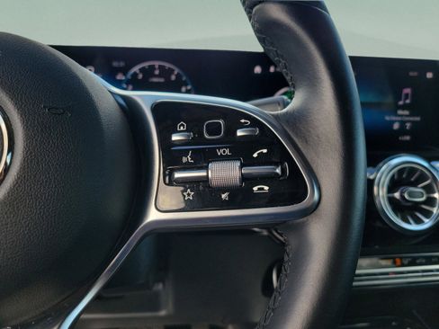 Certified 2023 Mercedes-Benz GLA 250 image 28