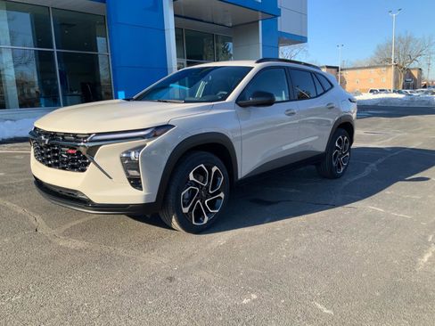 New 2026 Chevrolet Trax RS image 3