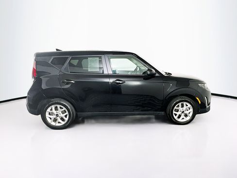 Used 2025 Kia Soul LX w/ LX Technology Package FWD image 10