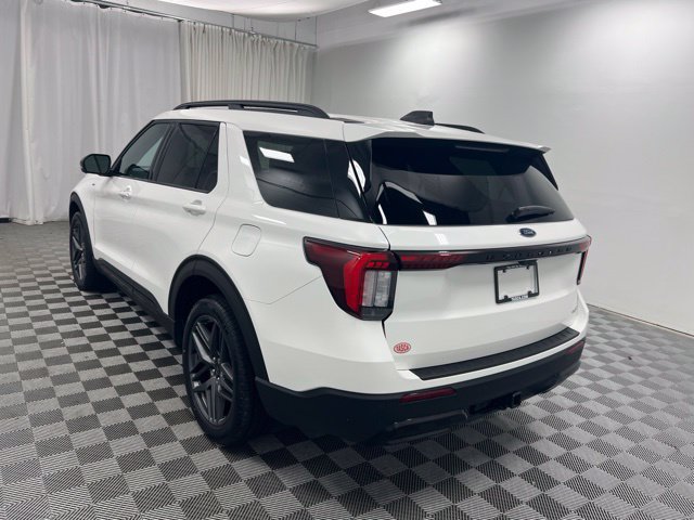 Used 2025 Ford Explorer ST-Line w/ Premium Package AWD/4WD image 6