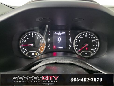 Used 2015 Jeep Renegade Latitude image 18