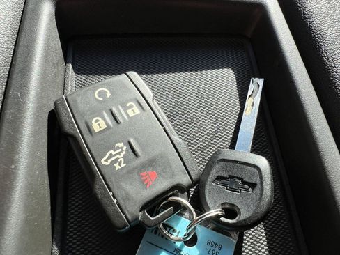 Used 2023 Chevrolet Silverado 2500 Custom w/ Custom Value Package image 35