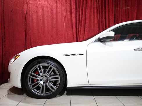 Used 2018 Maserati Ghibli RWD image 5