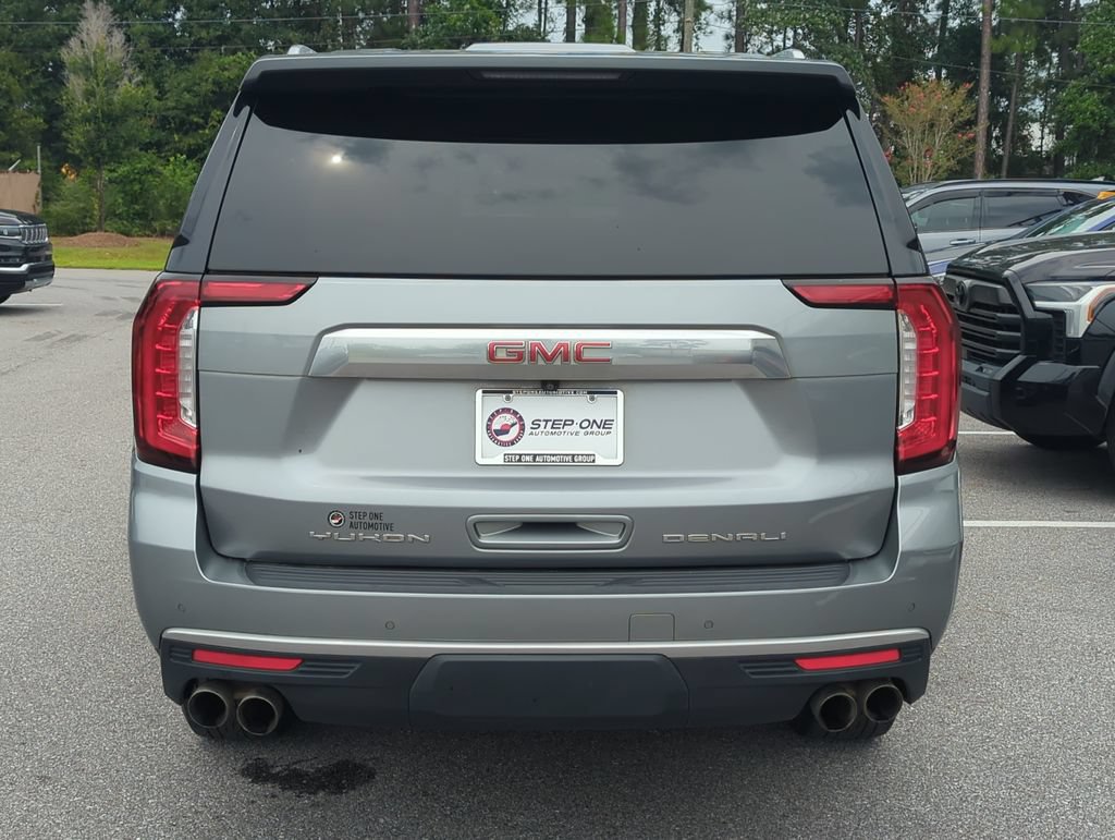 Used 2023 GMC Yukon XL Denali AWD/4WD image 5