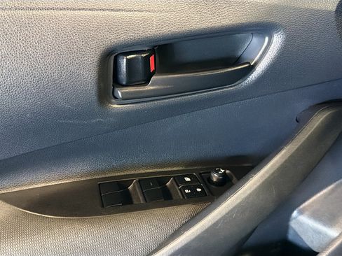 Used 2025 Toyota Corolla LE FWD image 15
