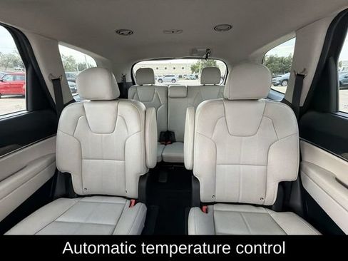 Used 2021 Kia Telluride EX w/ EX Premium Package AWD/4WD image 16