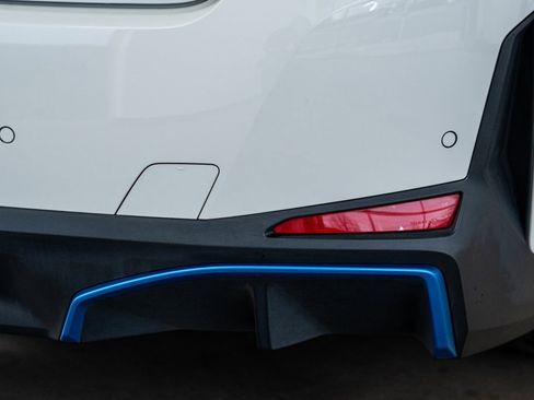 Used 2023 BMW i4 eDrive40 w/ Premium Package image 29