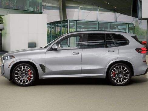 Used 2026 BMW X5 sDrive40i w/ M Sport Package RWD image 29