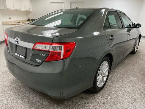 Used 2012 Toyota Camry XLE w/ Leather Pkg image 5