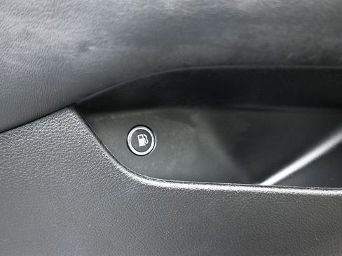 Used 2020 Chrysler Pacifica Limited w/ Advanced Safetytec Group image 11