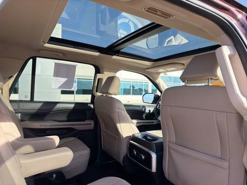 Used 2024 Ford Expedition Max XLT image 13
