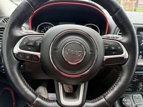 Used 2020 Jeep Compass Trailhawk w/ Cold Weather Group AWD/4WD image 23