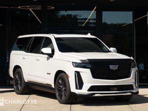 Used 2023 Cadillac Escalade V w/ LPO, ONYX Package image 1