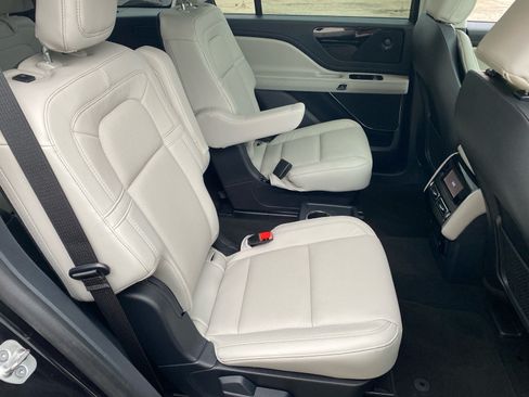 Used 2025 Lincoln Aviator Reserve w/ Jet Appearance Package AWD/4WD image 25