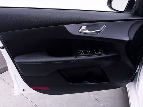 Certified 2023 Kia Forte LXS FWD image 15