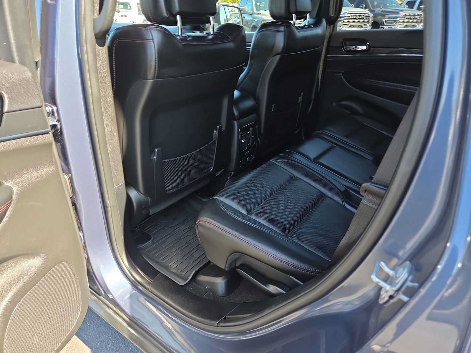 Used 2019 Jeep Grand Cherokee Trailhawk w/ Trailhawk Luxury Group AWD/4WD image 20