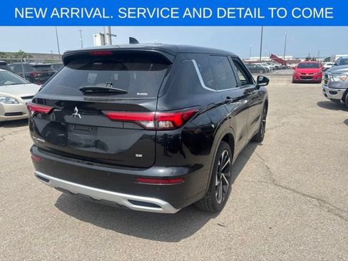 Used 2024 Mitsubishi Outlander SE Black Edition AWD/4WD image 9