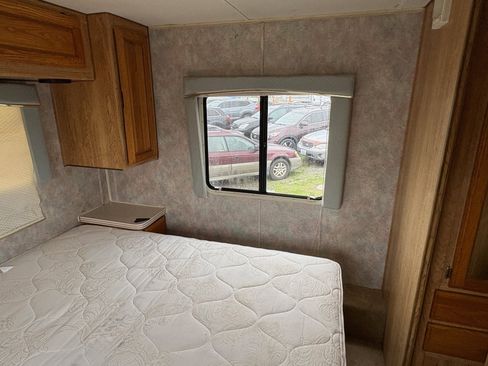 Used 1995 Ford E-350 and Econoline 350 image 47