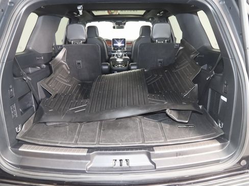 Used 2021 Lincoln Navigator Reserve w/ Luxury Package image 57