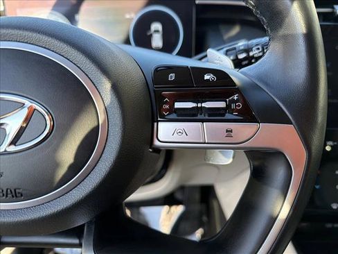 Used 2024 Hyundai Tucson Limited image 16