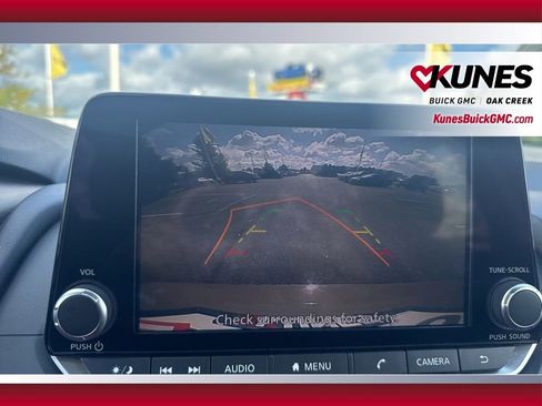 Used 2024 Nissan Rogue SV image 37