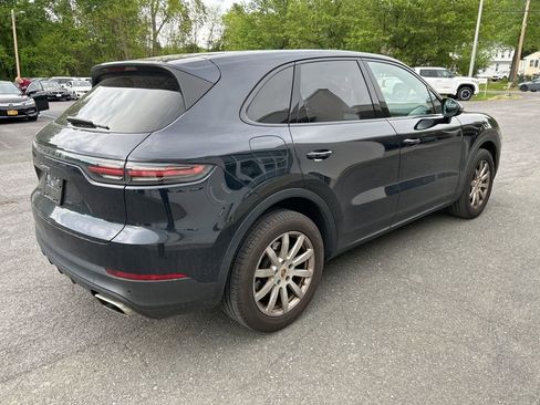 Used 2021 Porsche Cayenne AWD/4WD image 5