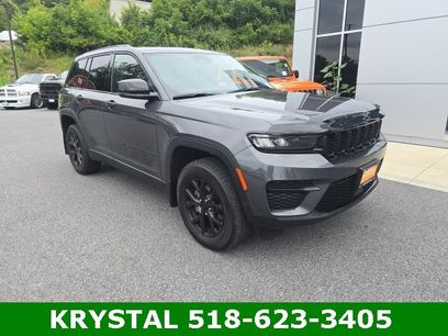 Used 2024 Jeep Grand Cherokee Altitude