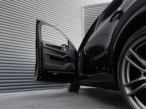 Certified 2023 Porsche Cayenne Coupe AWD/4WD image 13