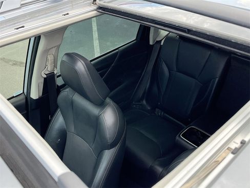 Used 2023 Subaru Forester Touring image 23