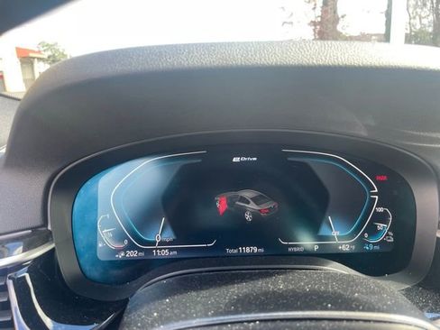 Used 2023 BMW 530e w/ Executive Package image 44