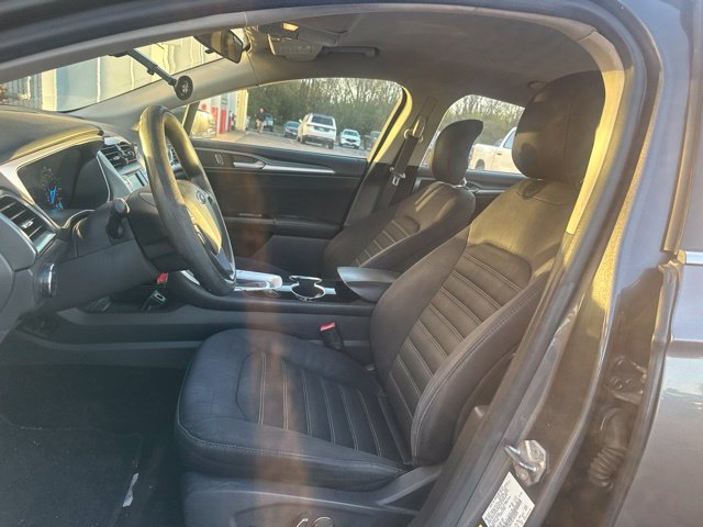 Used 2014 Ford Fusion SE FWD image 13
