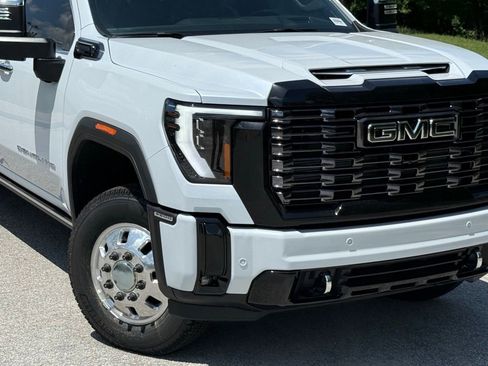 New 2026 GMC Sierra 3500 Denali Ultimate AWD/4WD image 6
