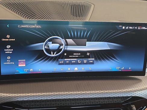 New 2026 BMW 330i Sedan w/ M Sport Package image 16