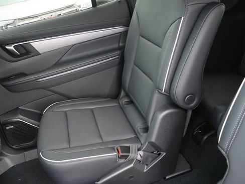 New 2026 Buick Enclave Preferred w/ Power Package AWD/4WD image 15