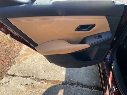 Used 2024 Nissan Sentra SV w/ SV Premium Package FWD image 13