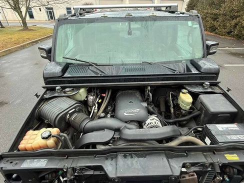 Used 2003 HUMMER H2 w/ Preferred Equipment Group image 27
