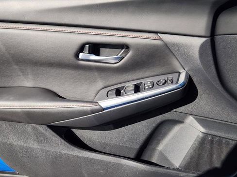 Certified 2024 Nissan Sentra SR FWD image 16