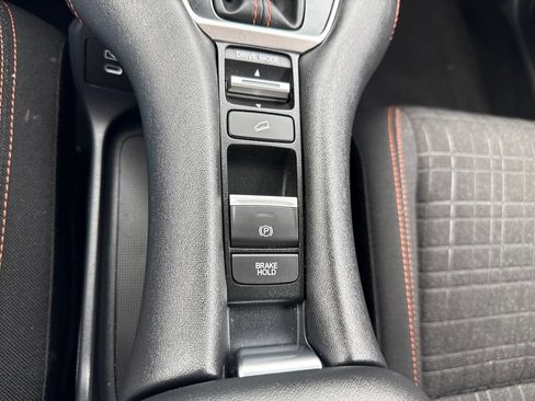 Certified 2024 Honda HR-V Sport image 27