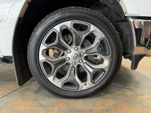 Used 2020 RAM 1500 Limited AWD/4WD image 9