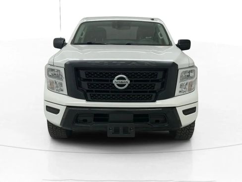 Used 2020 Nissan Titan S image 7