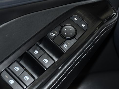 Used 2025 Nissan Rogue SV AWD/4WD image 31