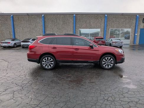 Used 2017 Subaru Outback 2.5i Limited image 4